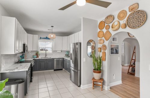 1012 Ferrets End, Beaufort SC  29902-5893 exterior