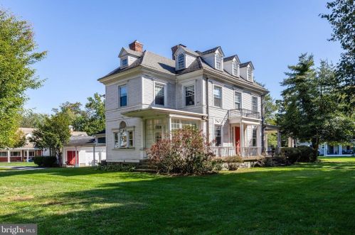 101 Lippincott Ave, Riverton, NJ 08077-1166