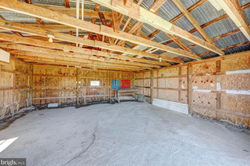 7549 Whiteleysburg Rd, Harrington DE  19952-3721 exterior