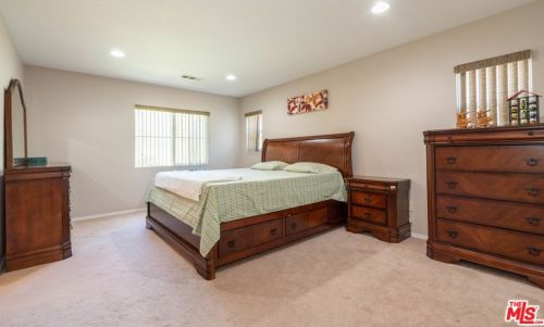 23721 Stagecoach Way, Santa Clarita CA  91354-0722 exterior