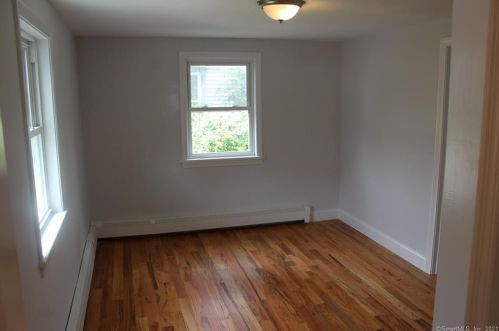 285 Jefferson St, Bridgeport CT  06607-2422 exterior