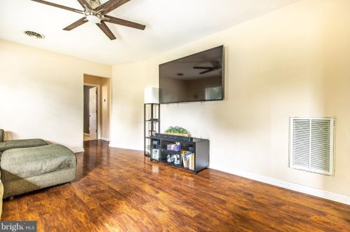 958 Buck Dr, Dover DE  19901-6650 exterior