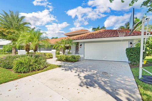 2281 Seaford Dr, West Palm Beach, FL 33414-6228