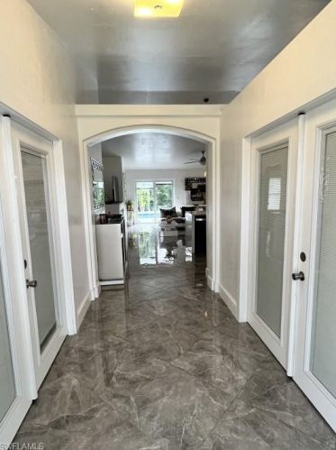 1426 14th Ter, Cape Coral, FL 33909-1561