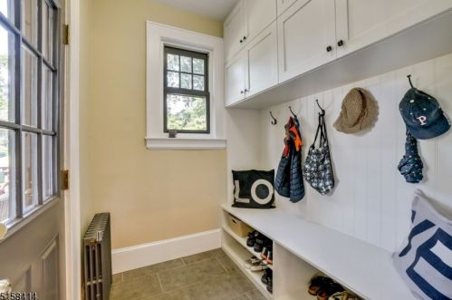 42 Warren Ct, South Orange NJ  07079-2336 exterior