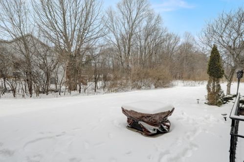 411 Cobblestone Ct, Slinger WI  53086-9039 exterior