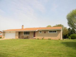1509 Opal St, Fairhope, OH 44641-2600