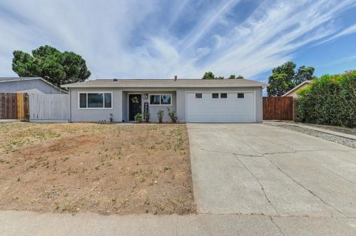 8120 Schoonover St, Elverta, CA 95626-9615
