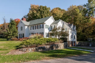 4 Birnam Wood Rd, Bethel, CT 06801-2902