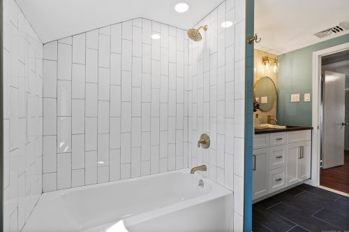 164 Foote Rd, South Glastonbury CT  06073-3406 exterior