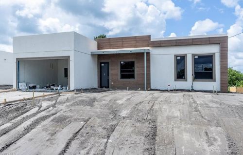 2906 65th St, Lehigh Acres, FL 33971-8208