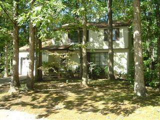 6 Villa Cir, Berlin Boro, NJ 08009-9628