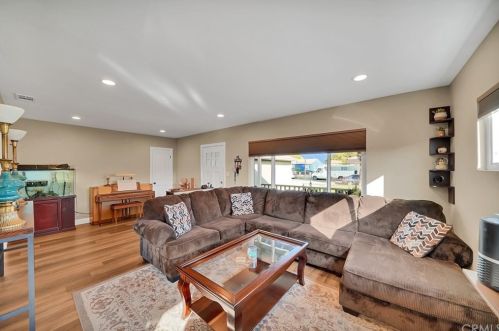 5045 Pacific Ave, Long Beach, CA 90805-6319