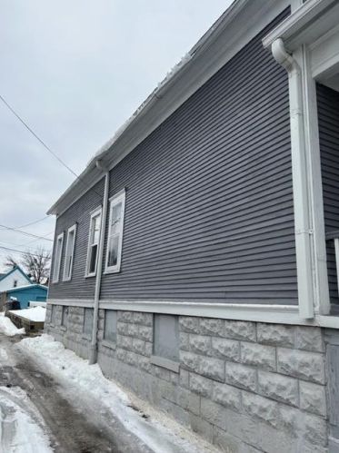 1237 32nd St, Milwaukee WI  53208-2943 exterior