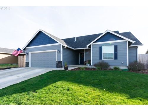 210 Jadon Dr, Lebanon, OR 97355-1687