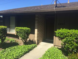 2497 American River Dr, Sacramento CA  95825-7072 exterior