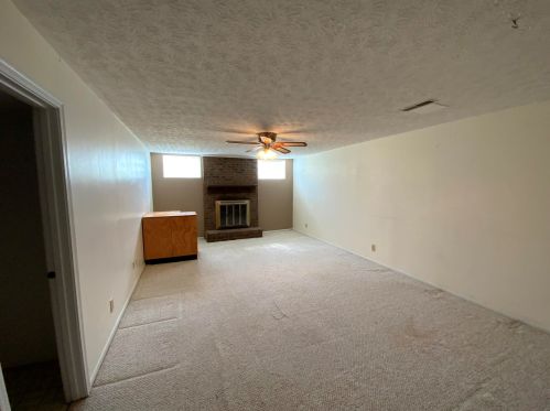 6247 Apple Valley Ct, Florence KY  41042-9380 exterior