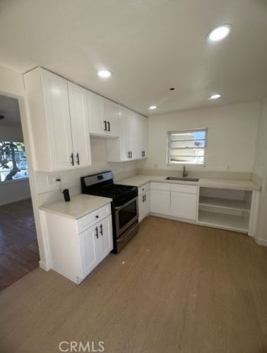 6545 Cherry Ave, Long Beach, CA 90805-2640