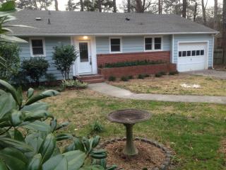 221 Cornwallis Rd, Durham NC  27707-4049 exterior