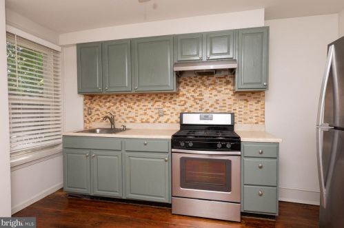 26 Manheim St, Philadelphia PA 19144-3656 exterior