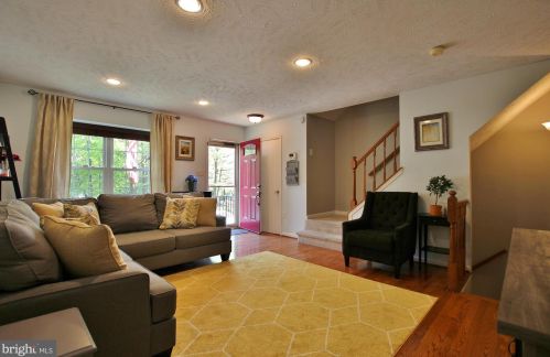 7616 Whitly Way, Lorton VA  22079-1745 exterior