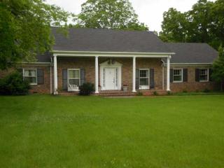 714 5th Ave, Fayetteville, TN 37334-2130