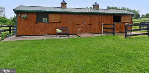 12760 Beebe Ct, Lovettsville VA  20180-2778 exterior