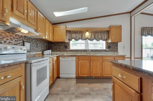 105 Joyce Dr, Wilmington, DE 19808-4996