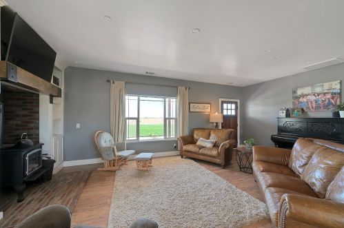 301 Sunnybrook Ln, Oroville CA  95965-8101 exterior