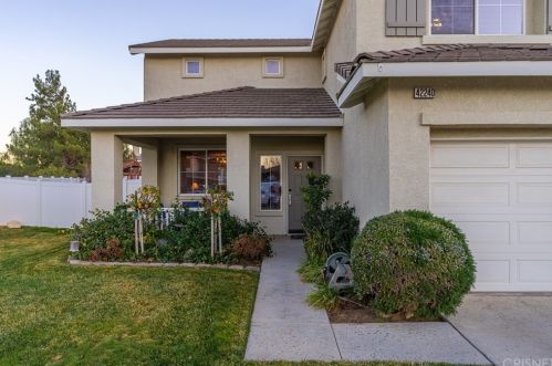 42240 Ridge View Dr, Lancaster CA 93536-7382 exterior
