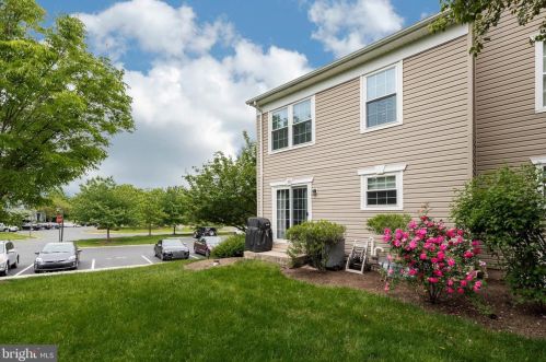 101 Providence Ct, Harleysville PA  19438-3621 exterior