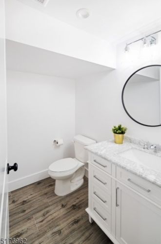 38 Old Smalleytown Rd, Warren NJ  07059-5446 exterior