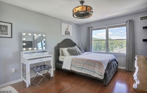58 Finch Rd, Skyline Lakes NJ  07456-2423 exterior