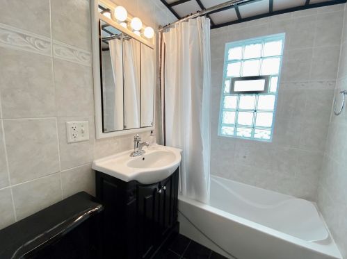 2041 34, Milwaukee WI 53208-1967 exterior