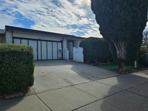 1390 Dornoch Ave, San Jose, CA 95122-2917
