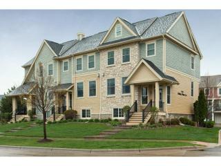 10752 Falling Water Ln, Saint Paul, MN 55129-5305