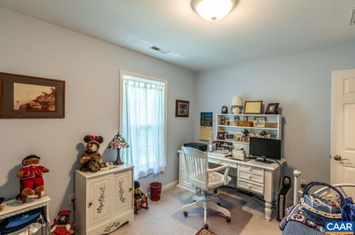 12 Seminole Trl, Bybee VA  22963-3157 exterior