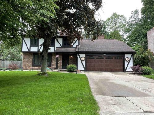 2459 Hazelwood Ln, Green Bay, WI 54304-1953
