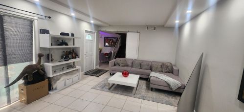 2247 White Pine Cir, West Palm Beach, FL 33415-6047