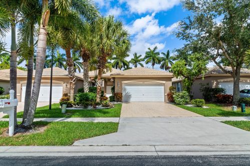 9719 Crescent View Dr, Boynton Beach, FL 33437-5922
