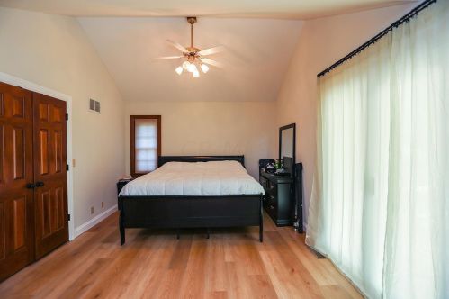 6850 Castlewood Dr, Carroll OH  43112-9786 exterior