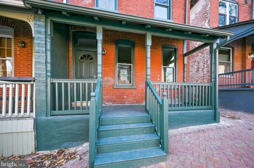 818 9th St, Wilmington, DE 19801-4304