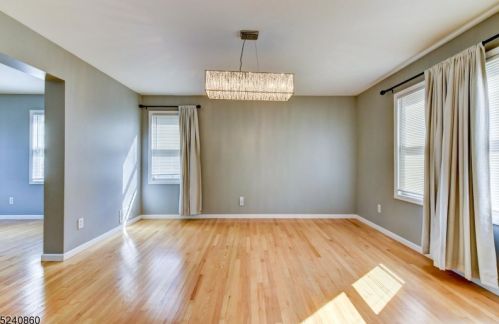 16 9th Ave, Manville NJ  08835-1512 exterior