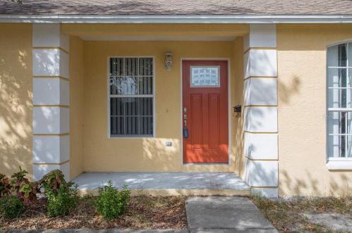 5201 7th St, Saint Petersburg, FL 33705-4902