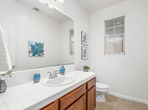 4478 Artemisa Dr, Fresno CA  93722-6450 exterior