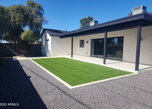 4039 Earll Dr, Phoenix AZ  85018-7143 exterior