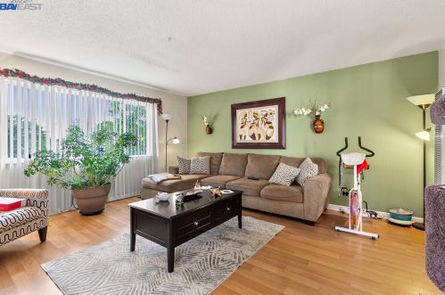 3426 Boston Ave, Oakland CA 94602-2905 exterior