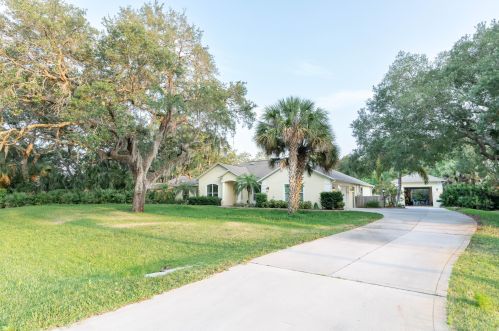 4342 Davidia Dr, Melbourne, FL 32934-8609