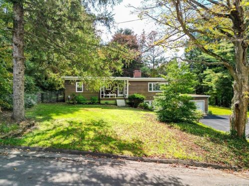 499 Chamberlain Hill Rd, Higganum, CT 06441-4067