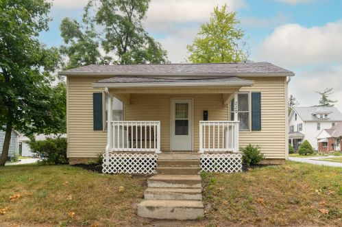 229 Auburn Ave, Bellefontaine, OH 43311-1917